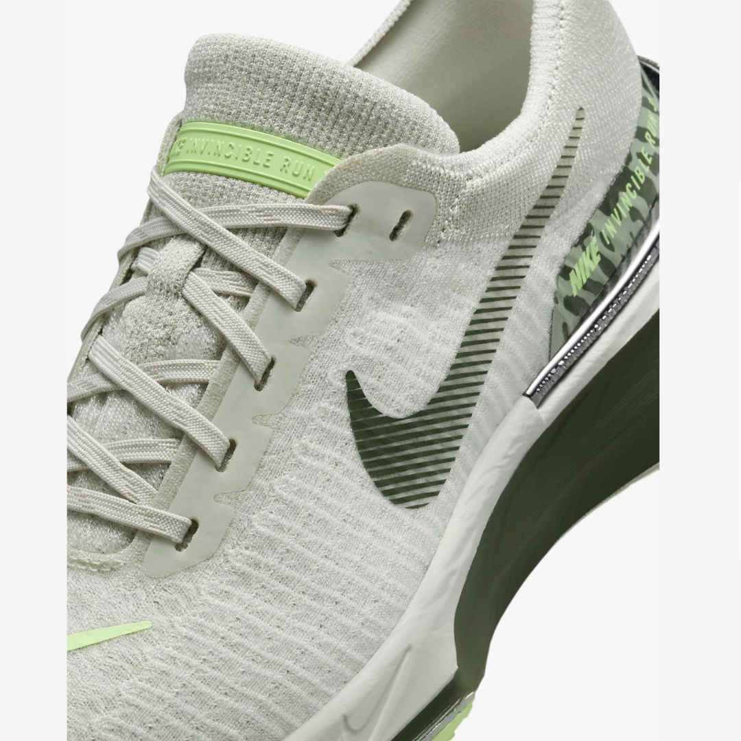 Nike Invincible Run 3 Premium - Light Bone\ Barely Volty