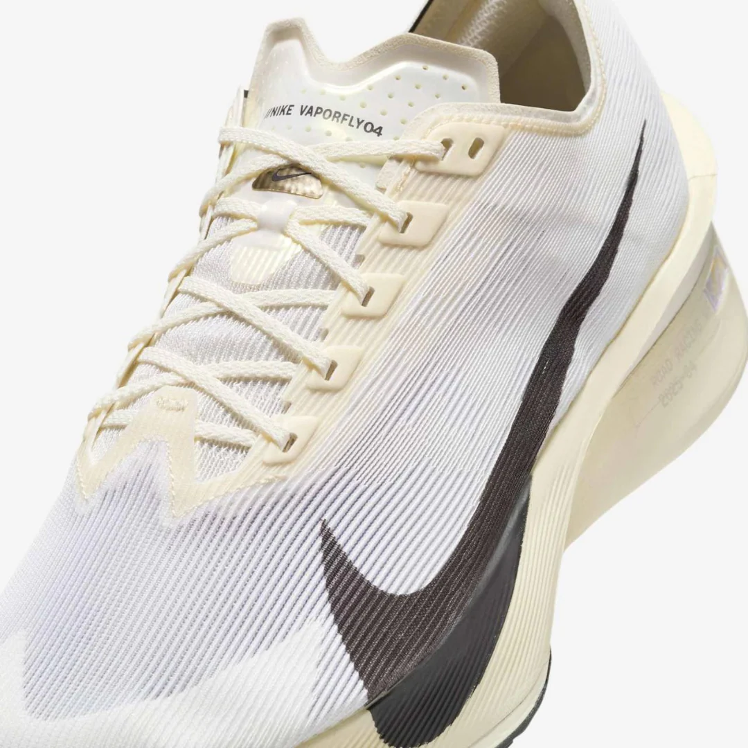 Nike Air Zoom X Vaporfly 4 Bege