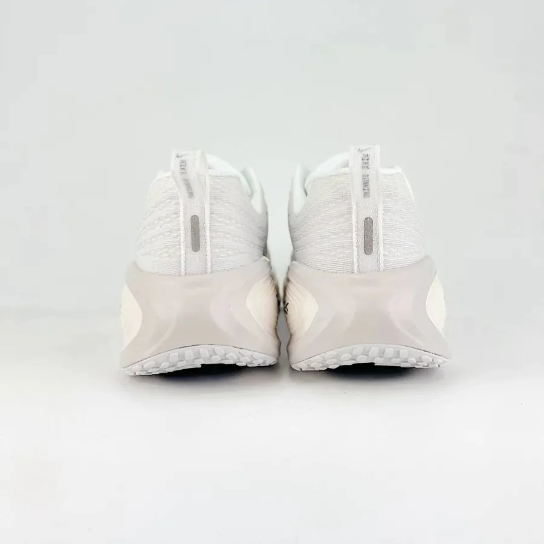 Nike Vomero Plus Branco Preto