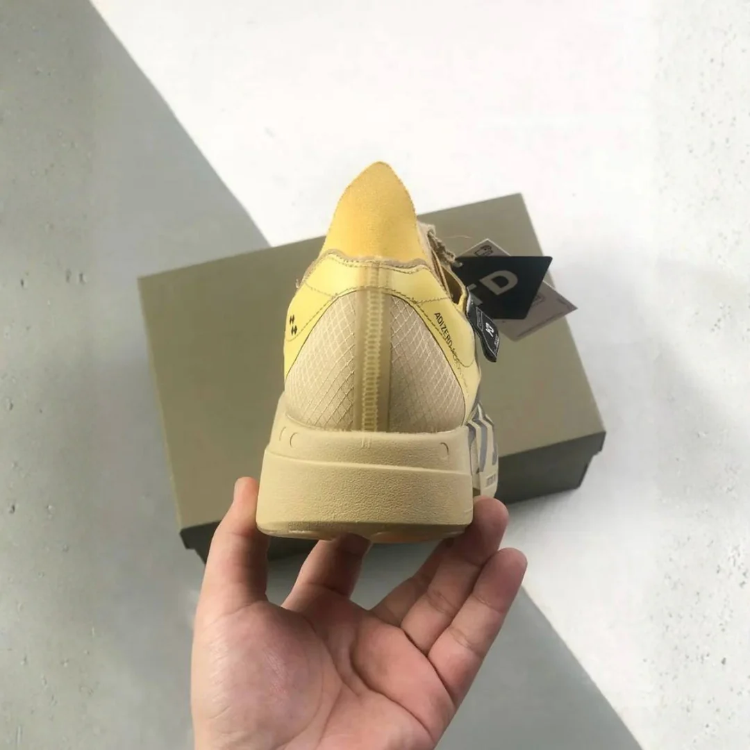 Adidas Adizero Adios Pro 4 Bege/Preto