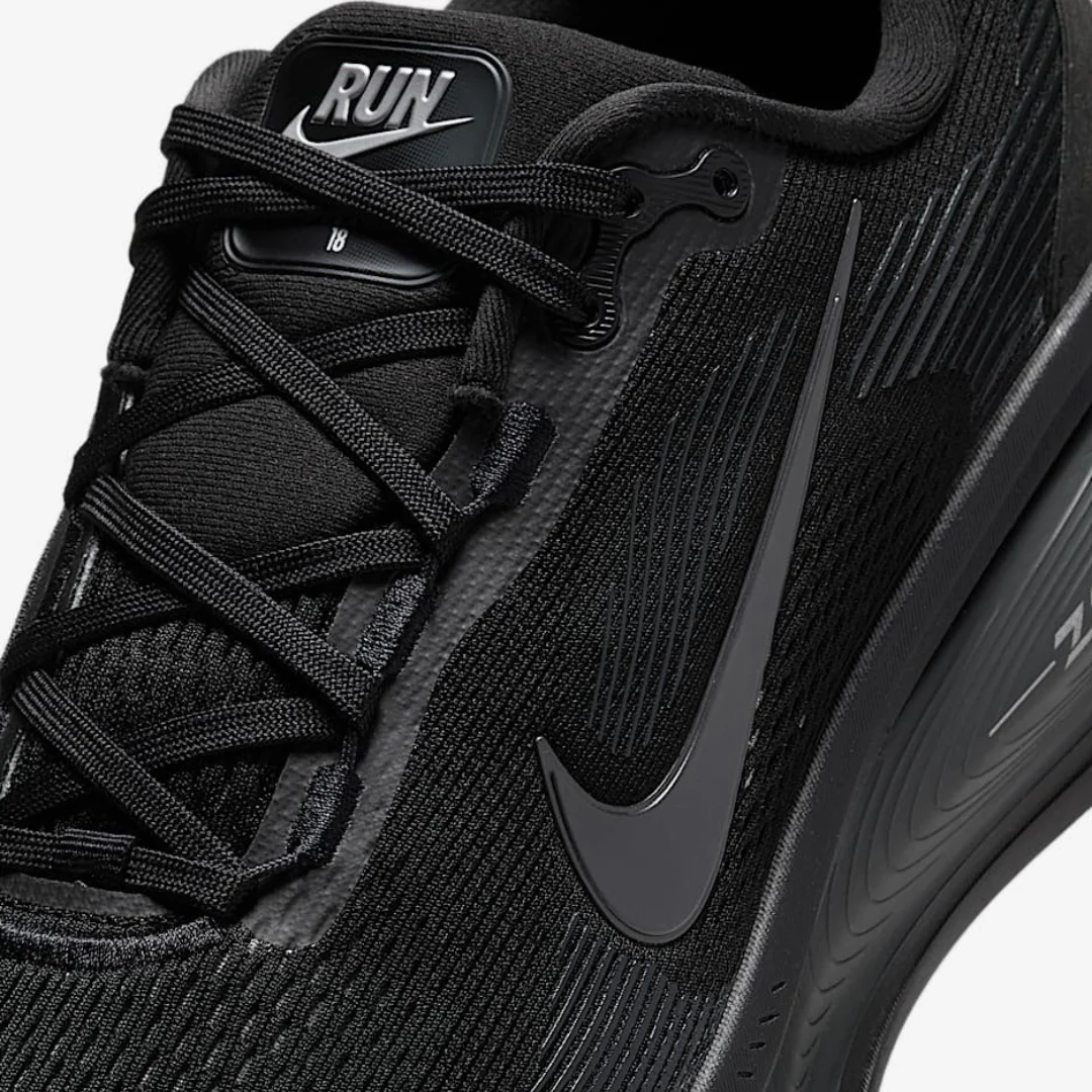Nike Vomero 18 - Preto