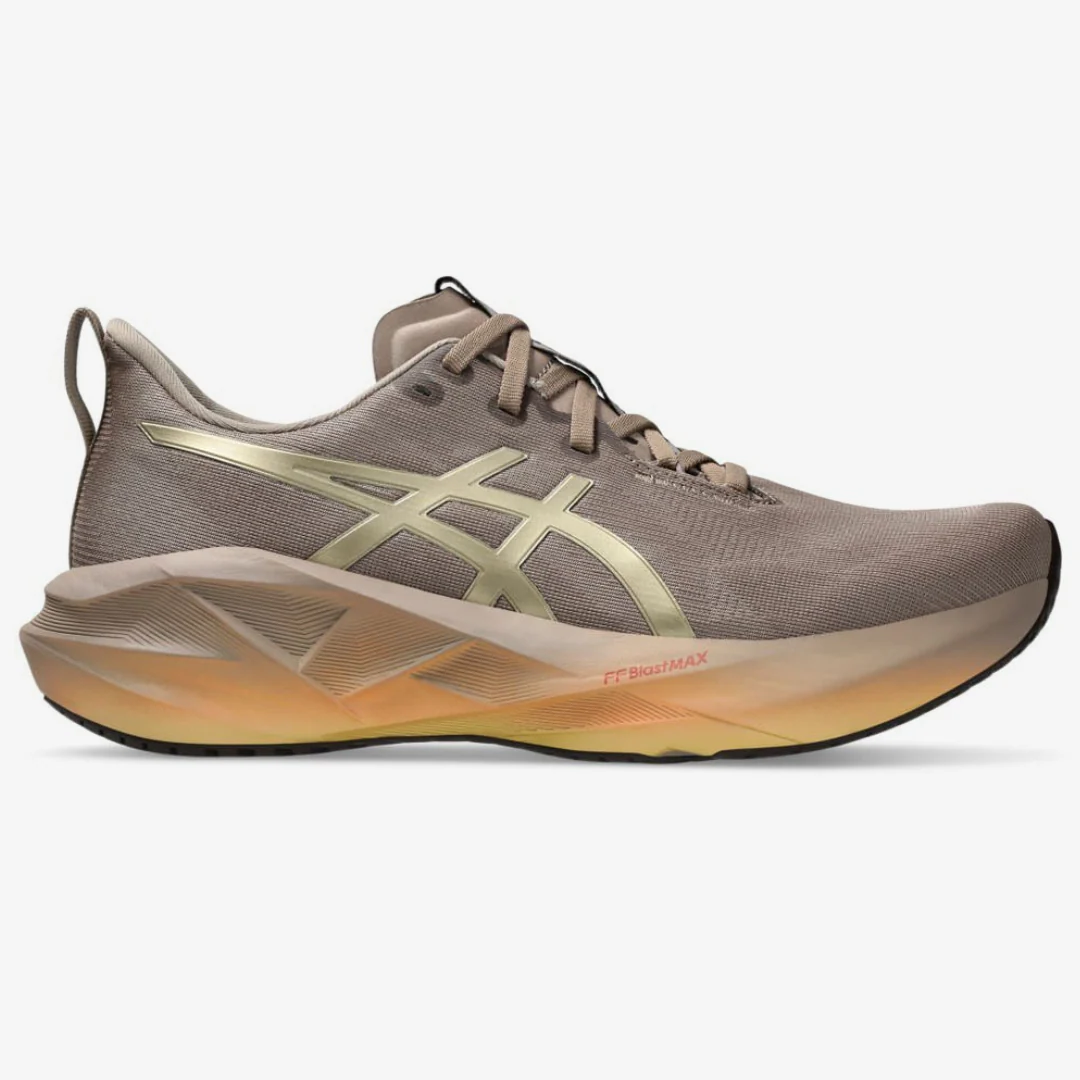 Asics NovaBlast 5 Luxe - Dourado Marrom