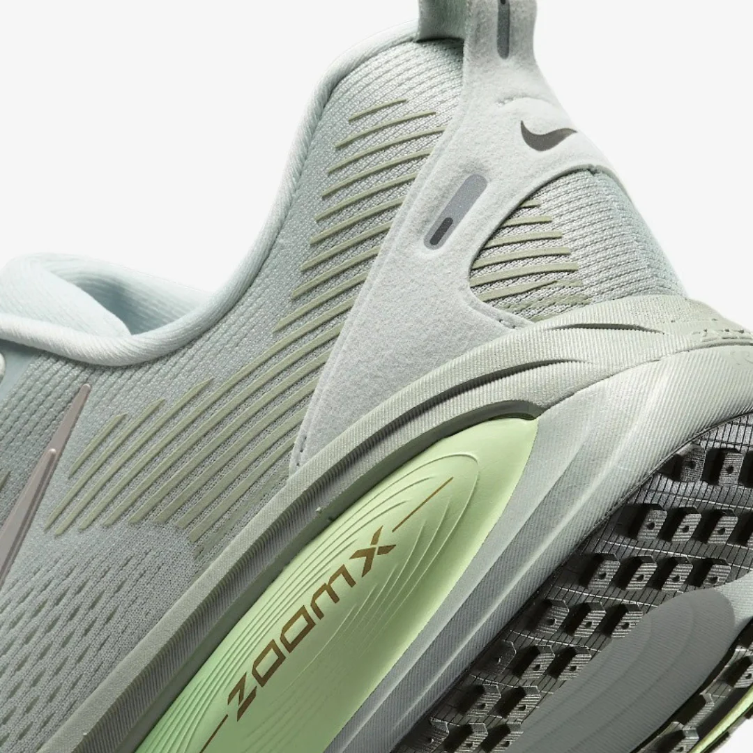 Nike Vomero 18 - Verde Oliva