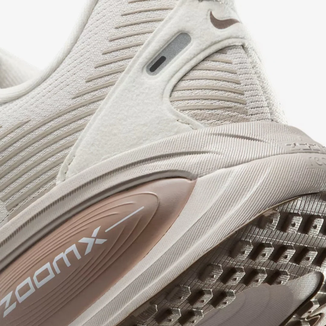 Nike Vomero 18 - Marrom\Vison