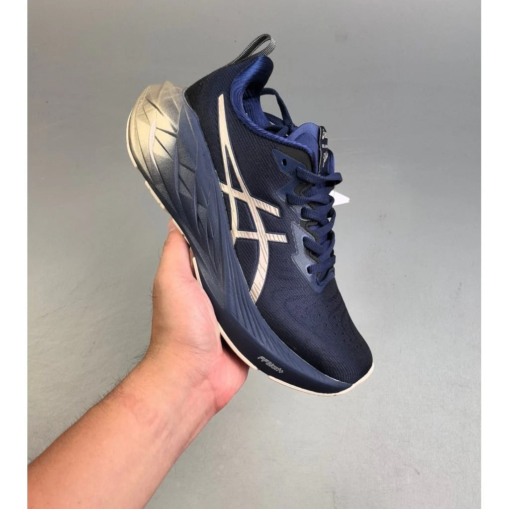 Asics NovaBlast 4 Platinum Azul Marinho Dourado