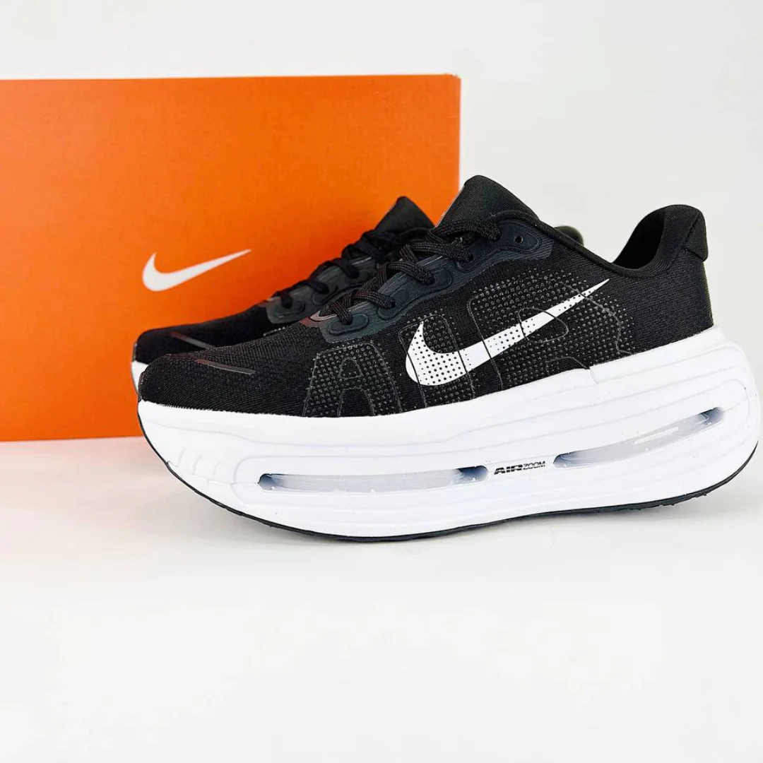 Nike Vomero Premium - Preto Branco