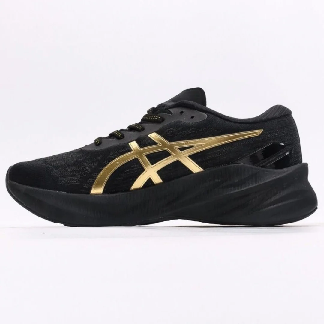 Asics NovaBlast 3 Preto e Dourado