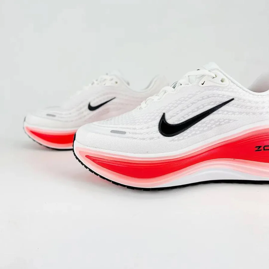 Nike Vomero Plus Branco Vermelho