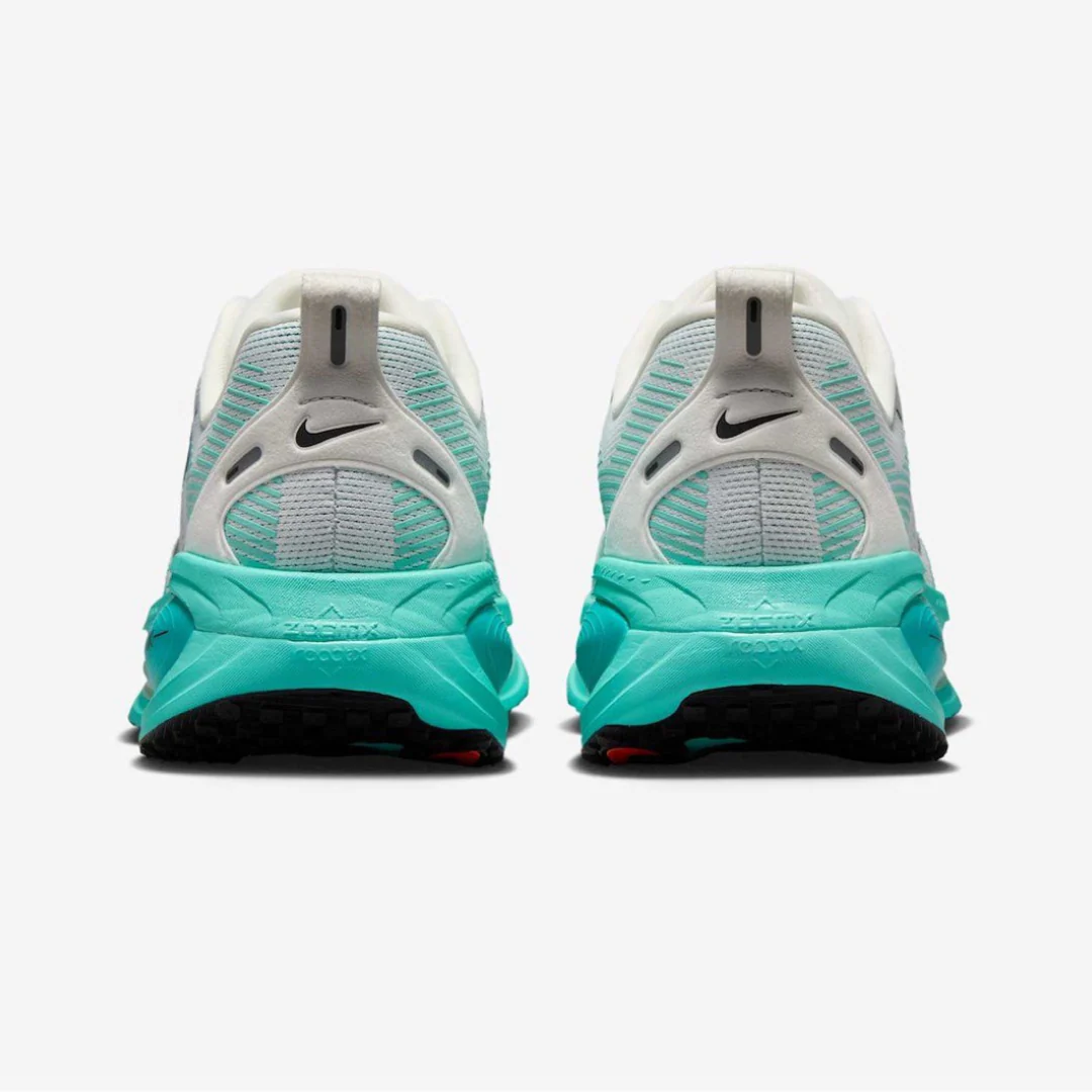 Nike Vomero 18 - Whinte\Dusty Cactus