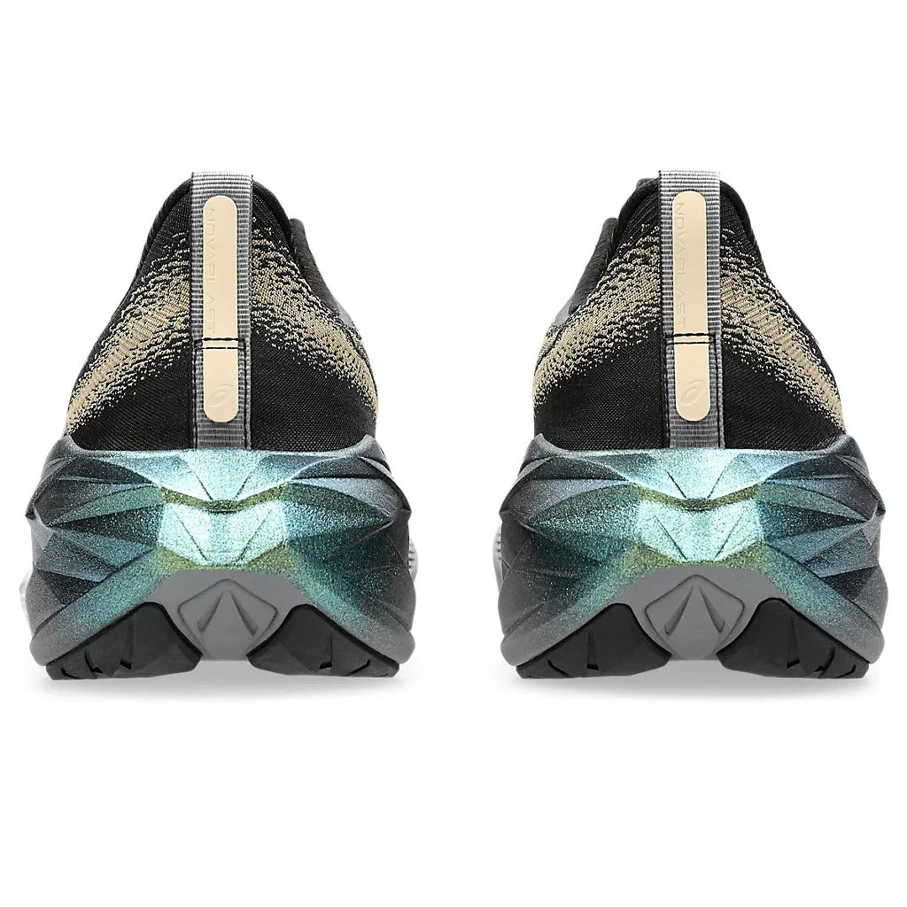 Asics NovaBlast 4 Platinum Preto Dourado