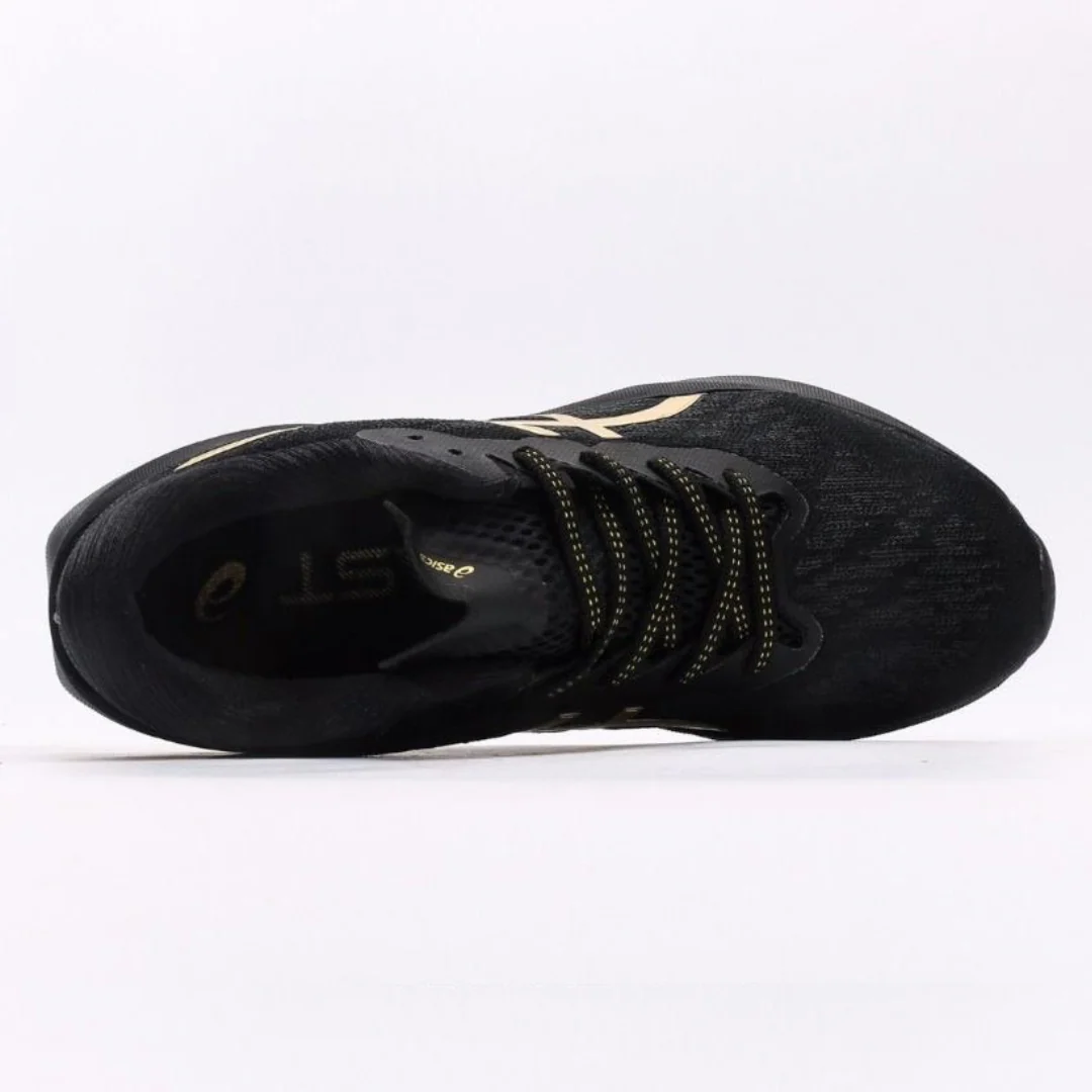 Asics NovaBlast 3 Preto e Dourado