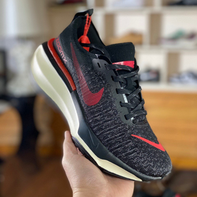 Nike Invincible Run 3 - Preto Vermelho