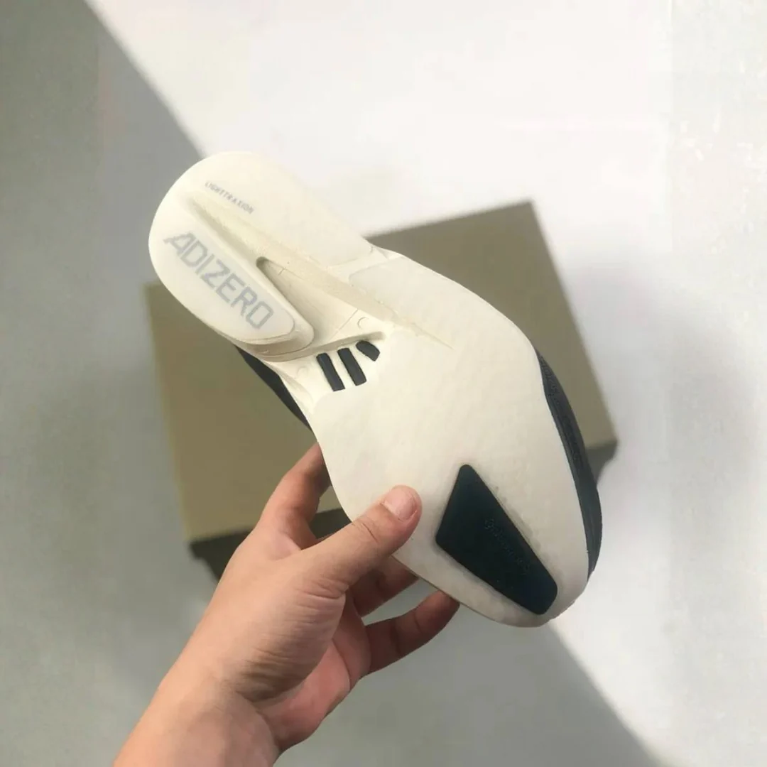 Adidas Adizero Adios Pro 4 Preto/Branco