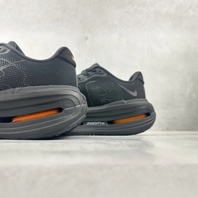 Nike Vomero Premium - Preto Laranja