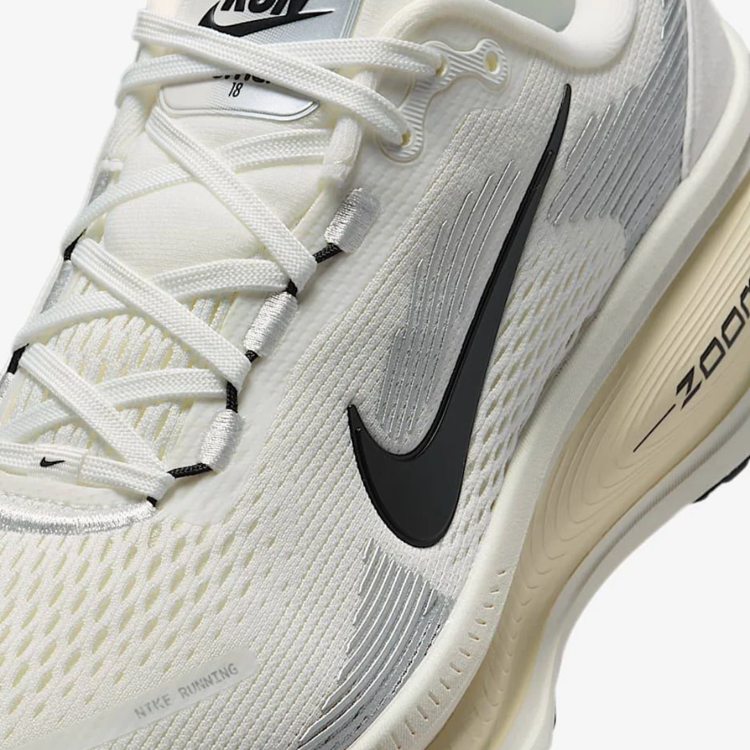 Nike Vomero 18 - Branco\Bege