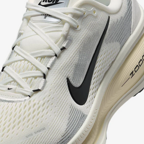 Nike Vomero 18 - Branco\Bege