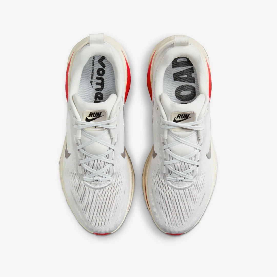 Nike Vomero 18 - Branco\Vermelho