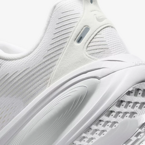 Nike Vomero 18 - Branco