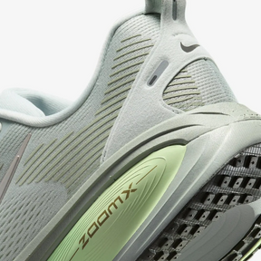 Nike Vomero 18 - Verde Oliva