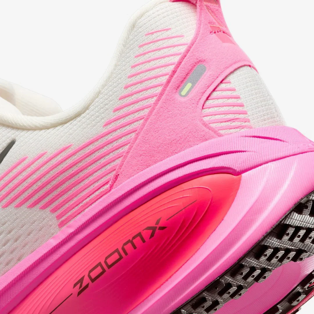 Nike Vomero 18 - Rosa\Bege