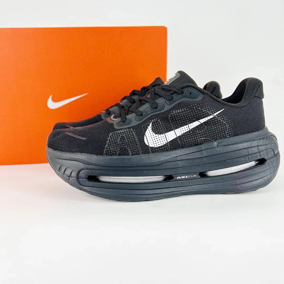 Nike Vomero Premium - Preto
