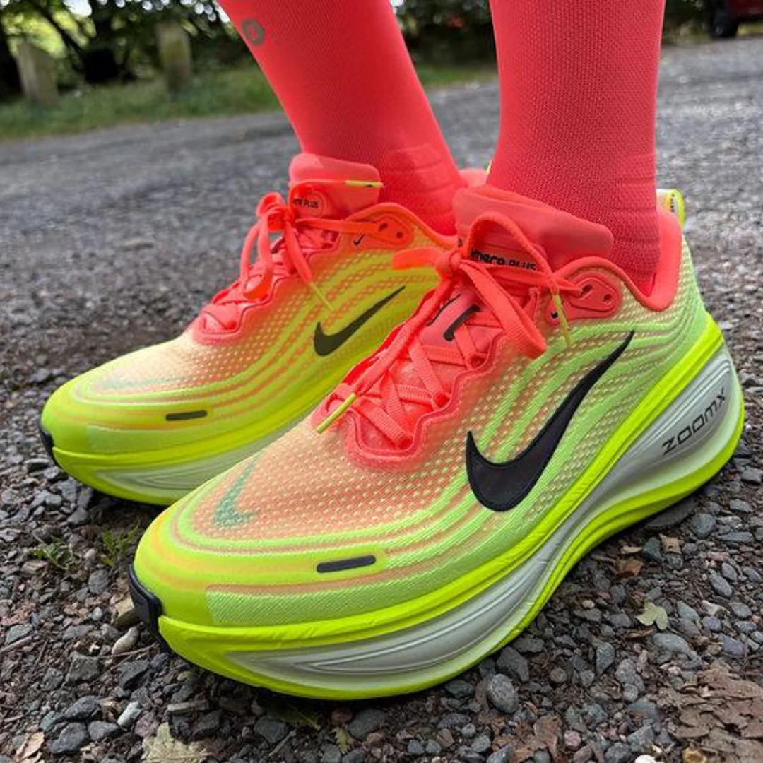 Nike Vomero Plus Verde Vermelho