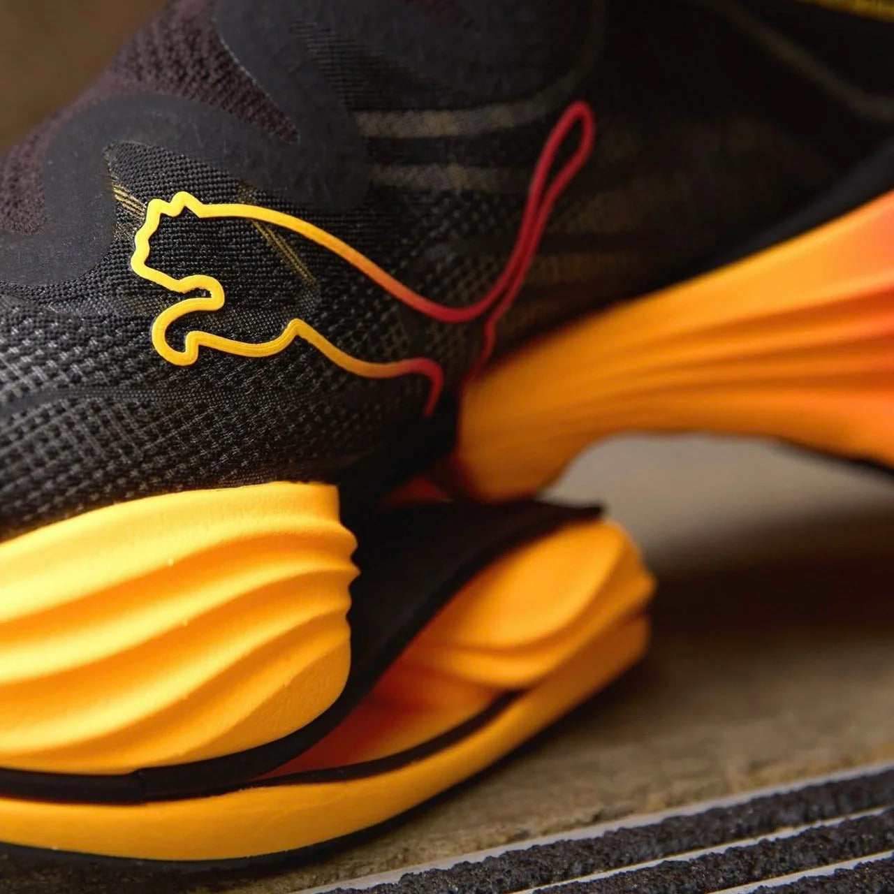 Puma Fast-RB Nitro Elite - Preto com Laranja e Rosa