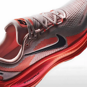 Nike Vomero 18 - Laranja\Vermelho