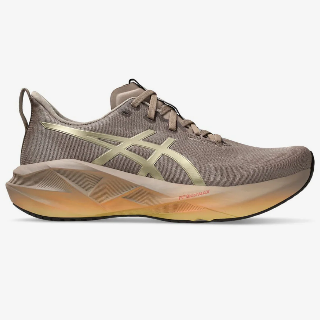 Asics NovaBlast 5 Luxe - Dourado Marrom