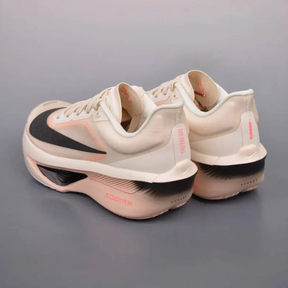 Nike Zoom Fly 6 Bege