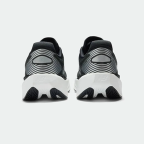 New Balance Fuelcell Rebel V5 - Preto/Branco