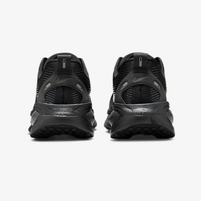 Nike Vomero 18 - Preto