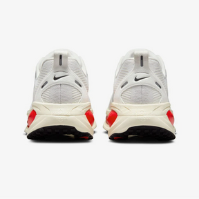 Nike Vomero 18 - Branco\Vermelho