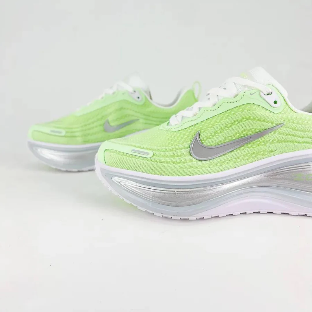 Nike Vomero Plus Verde Platinum