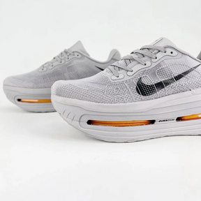 Nike Vomero Premium - Cinza Laranja