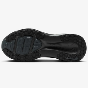 Nike Vomero 18 - Preto