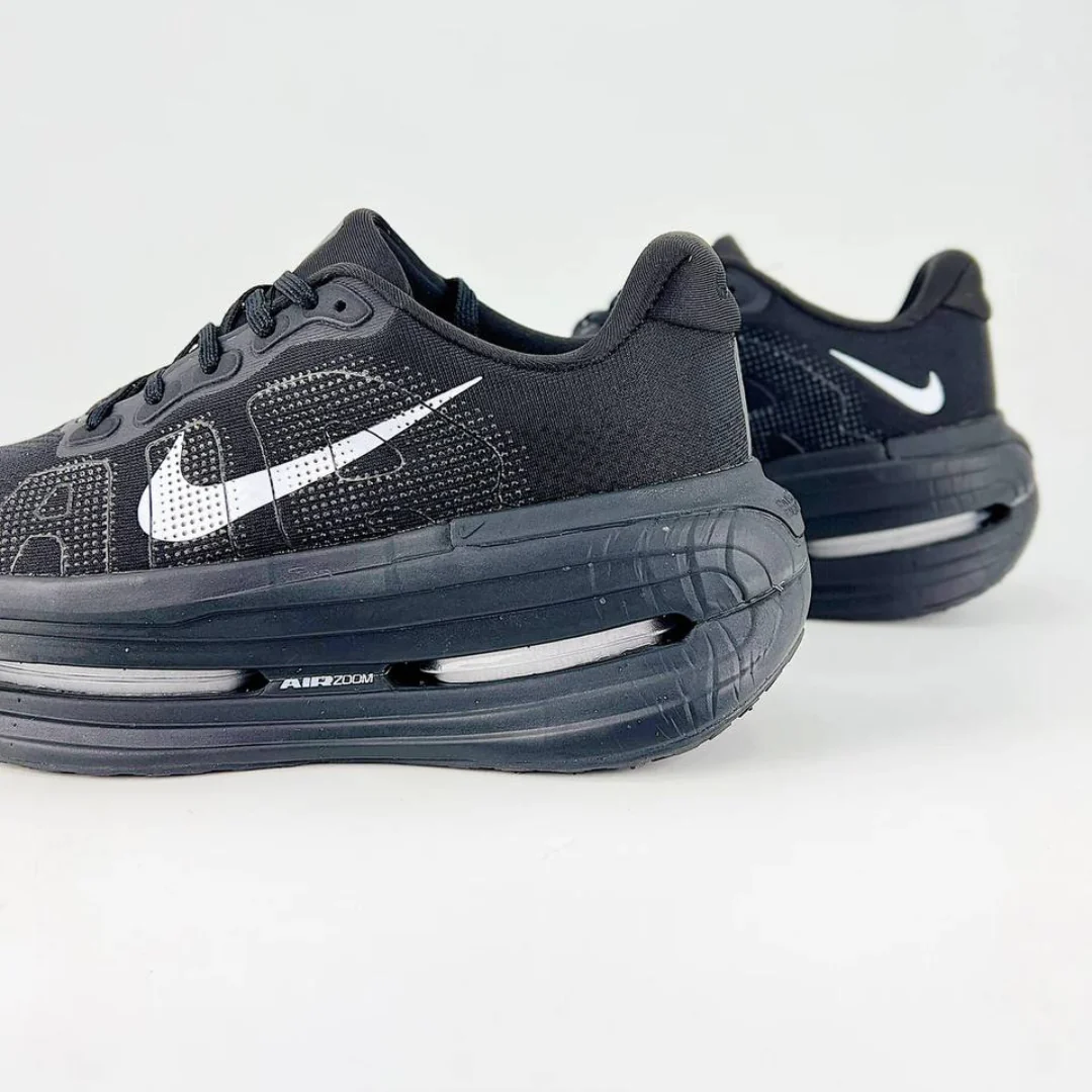 Nike Vomero Premium - Preto