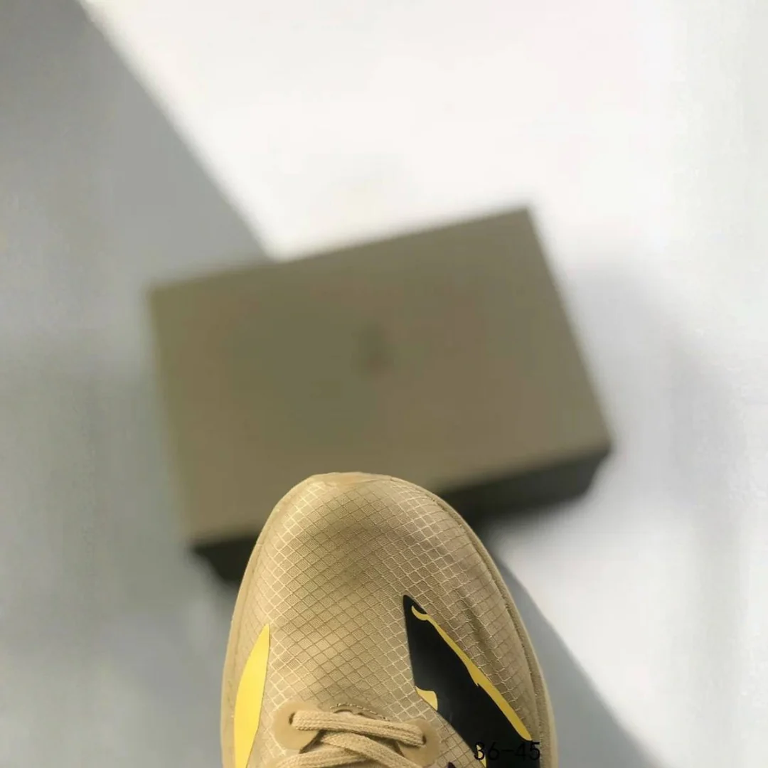 Adidas Adizero Adios Pro 4 Bege/Preto