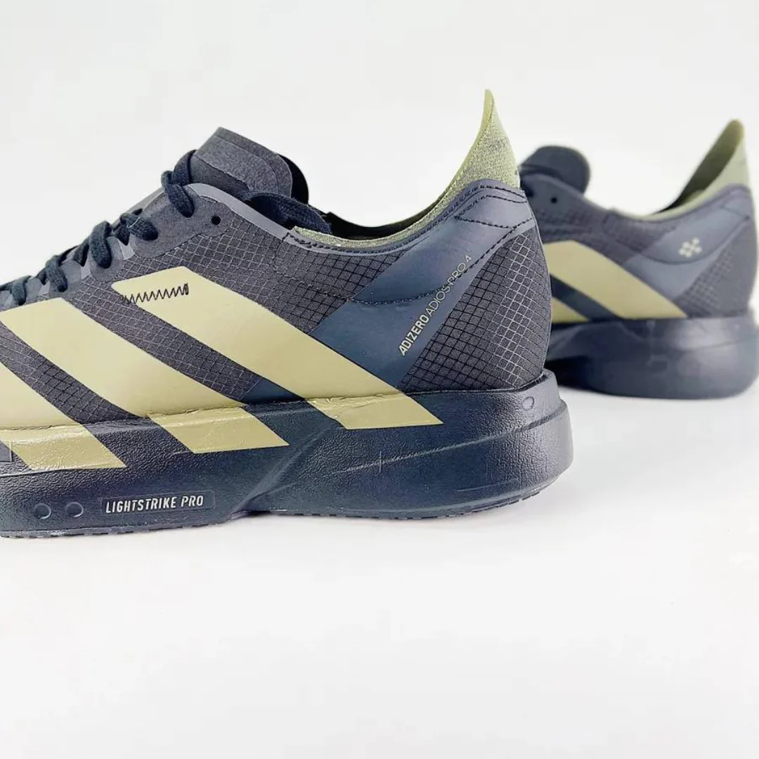 Adidas Adizero Adios Pro 4 Preto/Verde Oliva
