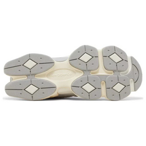 New Balance 9060 Sea Salt Quartz Grey