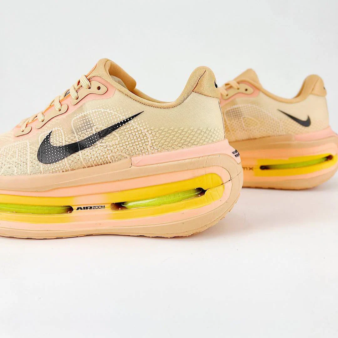 Nike Vomero Premium - Laranja Preto