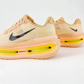 Nike Vomero Premium - Laranja Preto