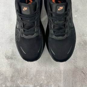 Nike Vomero Premium - Preto Laranja