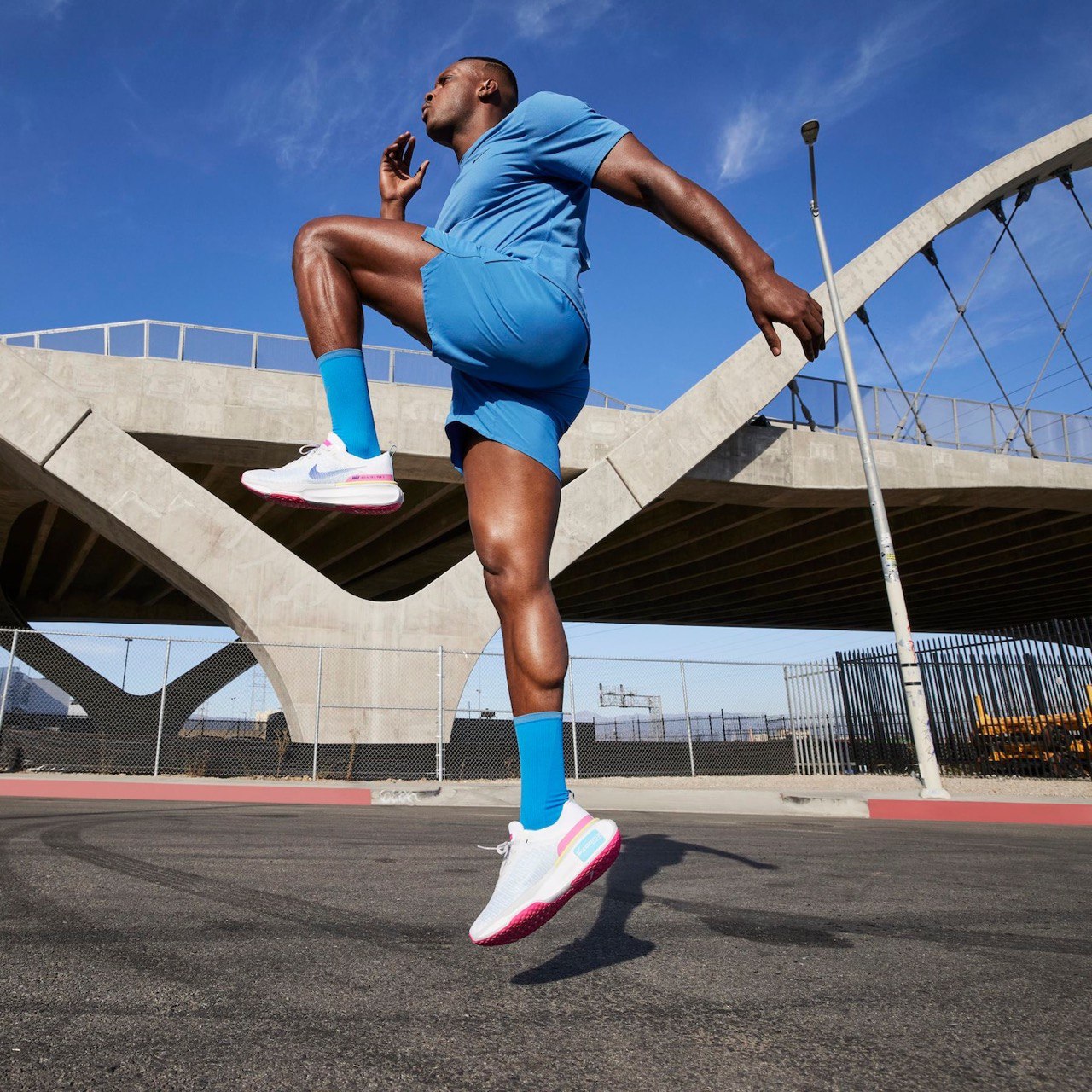 Nike Invincible Run 3 - Branco Rosa